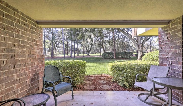 Large Tampa-Area Condo - 15 Mi Clearwater Beach!