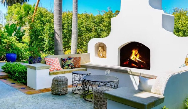 Last Minute Deals/A/C/Hot Tub/Great Family Home