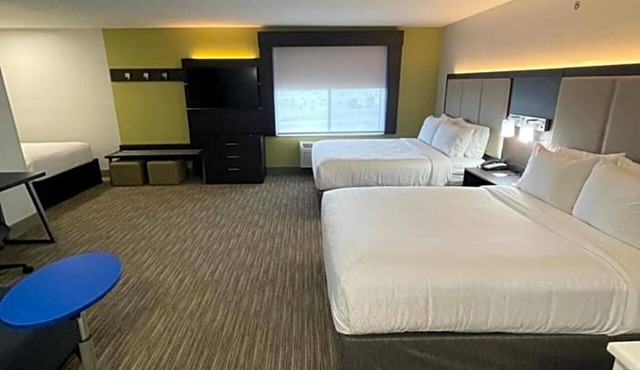 Less than a minutes’ drive from Interstate 25, this Las Vegas .