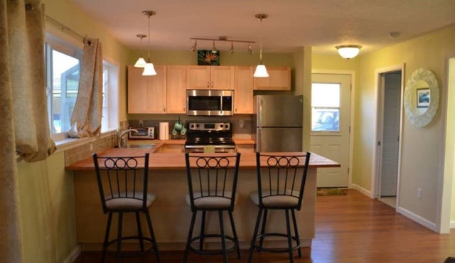 Light and bright family-friendly cottage