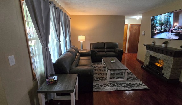 Lights on Watson II in awesome Wichita with cool AC and comfort for work/leisure