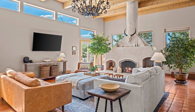Location, Location! Unforgettable Sunsets-Balloon Fiesta dream home!