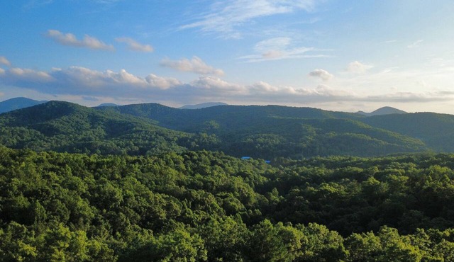 Long Range Views in Secluded Gated Community
