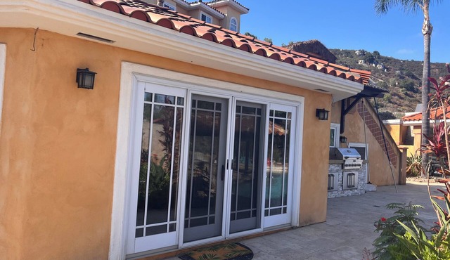 Long Term Rental, 30 Day Min - 1 bedroom guest house in quiet, gated community.