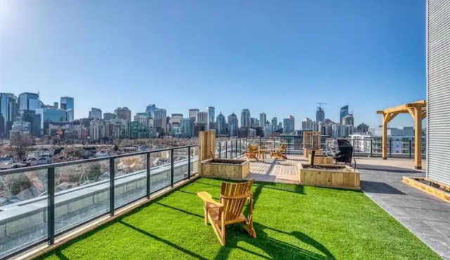 Lovely 2-bedroom condo with Free Parking