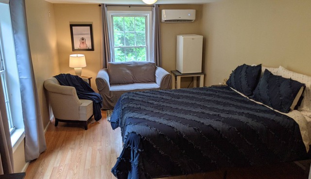 Lune Lane Spacious Suite