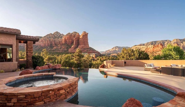 Lux 360 Mtn Views, Pool, Hot Tub + 2 Fire Pits! Sky Dancer