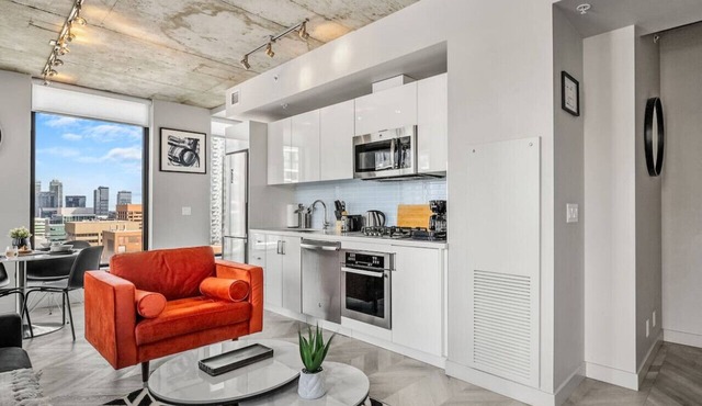 Luxe Modern Escape W/Tower Views