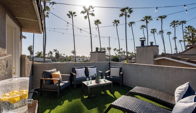 Luxurious 4BR ensuite, sauna, walk to beach & restaurants. 15 min to Legoland!