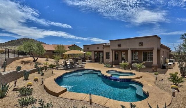 Luxurious Private Executive Resort Style Desert Oasis on private Cul-de-sac