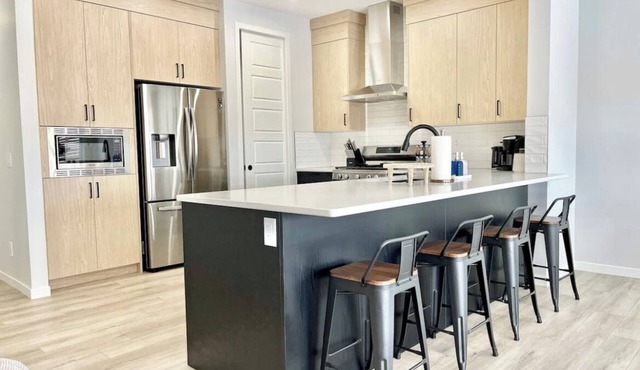 Luxury Family Retreat: 6 Bedroom & Double Garage