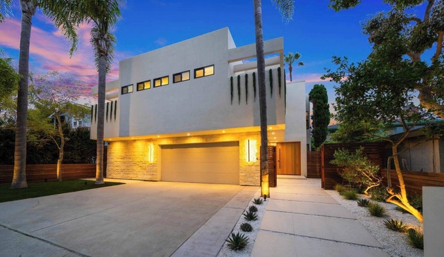 Luxury La Jolla Retreat, 4BR, Walk to Beach, Restaurants, Cove