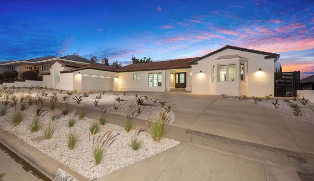 Luxury 4BR/4BA Contemporary Home in View Park–Windsor Hills
