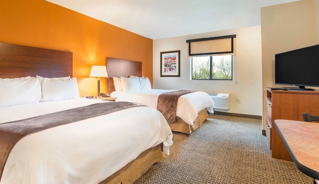 Make Yourself at Home in a Room w/Kitchen, Minutes from Cimarron Plaza in Hastings