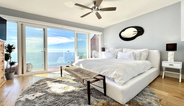 Malibu Waterfront Gallery + Private Beach Access