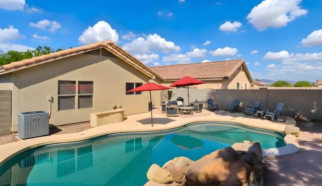 Mesa Oasis Private Pool Fire Pit Sleeps 6 in Mesa