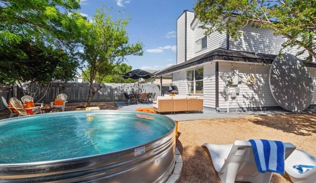 Modern 3BR Home w/Cowboy Pool + 3-in-1 Game Table