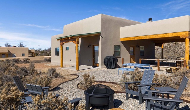 Modern Adobe, Kivas, Latillas, Fresh Open Concept