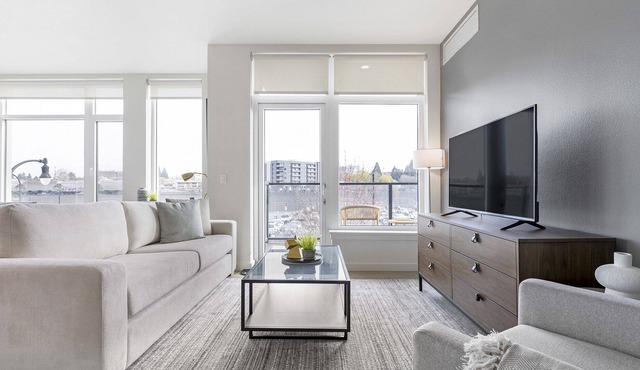 Modern Apartment in Prime Location (ID8566X33)