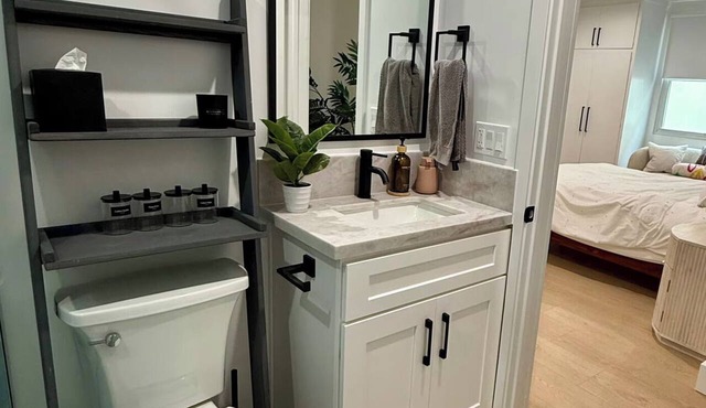 Modern Gated Studio Walk to the Beach Playa Del Rey