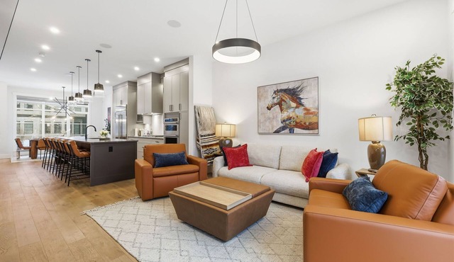 Modern Home with Spa Bath & Garage Altadore