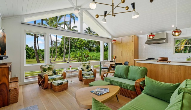 Modern Oasis w/Hot Tub, 5 min walk to Anini Beach