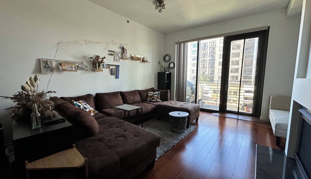 Modern, Walkable 2BR/2B condo in Pearl District, Portland w/AC, Wifi, Smart TV