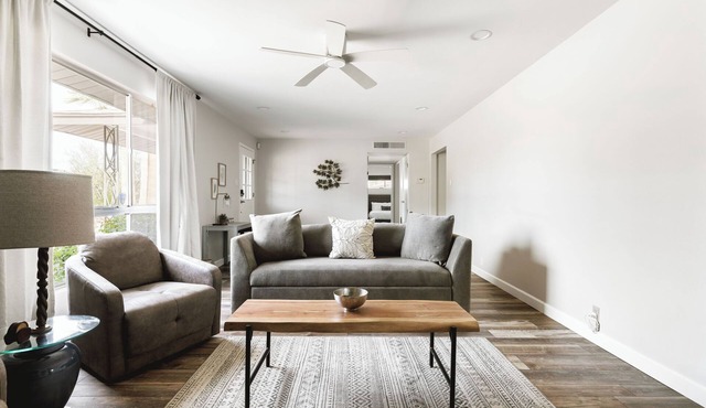 Montecito by LuxeKey | Walk to Old Town w/Spa in Scottsdale
