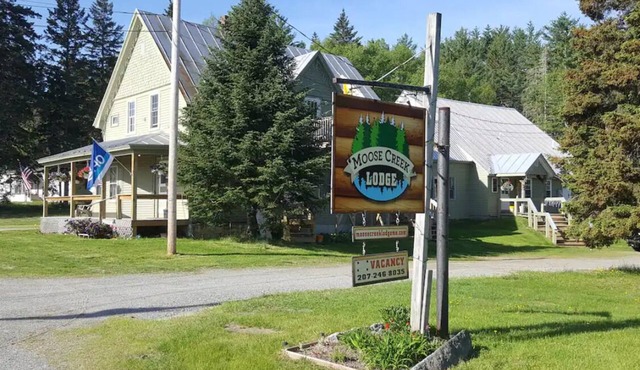 Moose Creek Lodge Great for Large Groups!