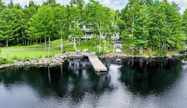 Moosehead Lakefront|Hot Tub|Pet Friendly|Private Dock|Fast WIFI|Personal chef