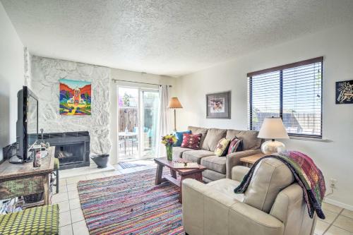 Mountain-View Albuquerque Townhome w/Patio!