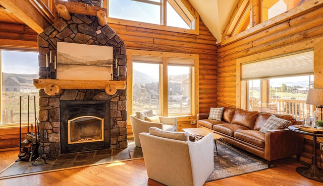 Mountain-View Flagstaff Cabin: 8 Mi to Snowbowl!