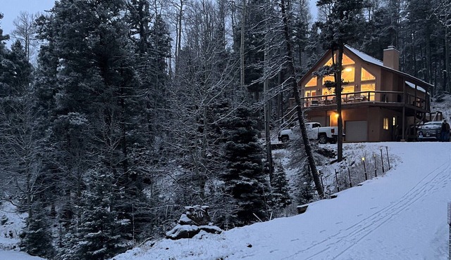 Mountainside Chalet with views! Private 2 acres. 4beds, 3 baths 2 master suites.