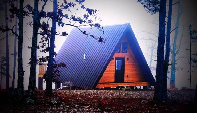 Mountaintop cabin 15 minutes from Hot Springs, AR - Perfect for a getaway