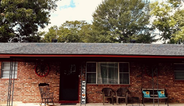 Murfreesboro Arkansas walking distance in town 1.9 miles to Crater of Diamond's