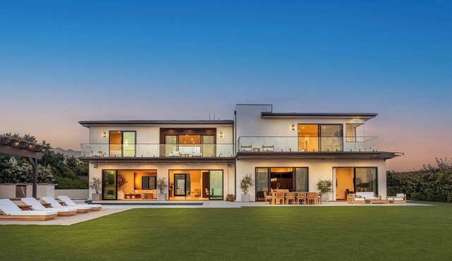 Murphy Crest Oceanview Estate