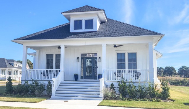Near Private Beach & Beautifully Furnished! 3 BR, 2 BA Home in Bay Creek!