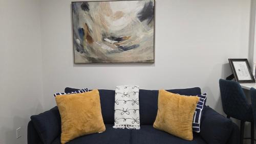 New Family Modern 2-Bedroom near Hospital, YMCA, Cineplex, Grocery Stores