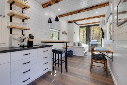 New - Pine View MicroCabin - Rare in Broken Bow