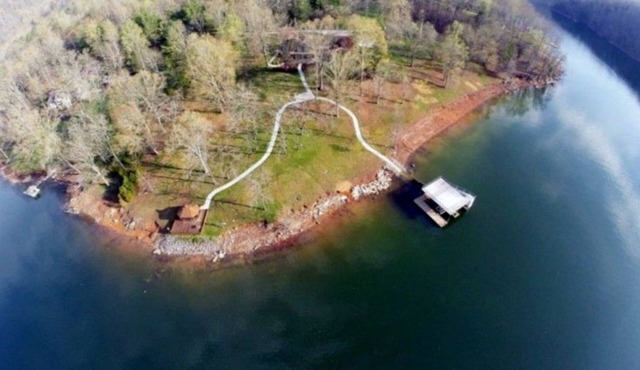Norris Lake Front Rentals: We still have some prime summer dates available.