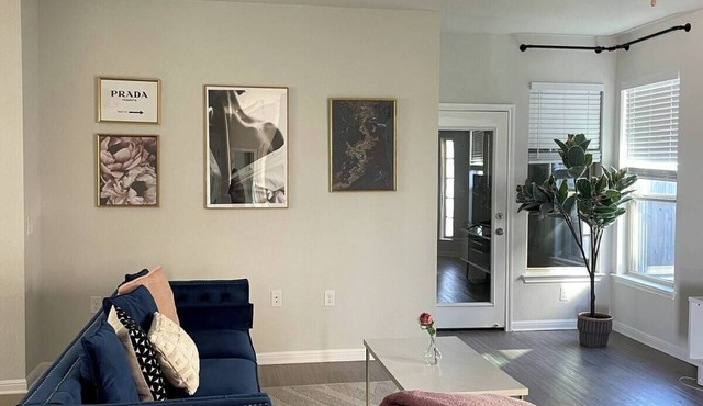 North Austin Retreat with Home Office