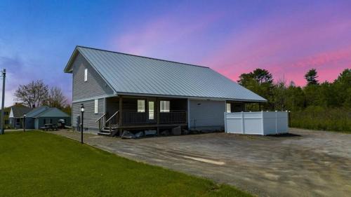Ocean Breeze Haven - Short walk from Crescent Beac