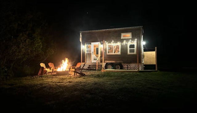 Ocean’s Edge Tiny House Escape on MDI