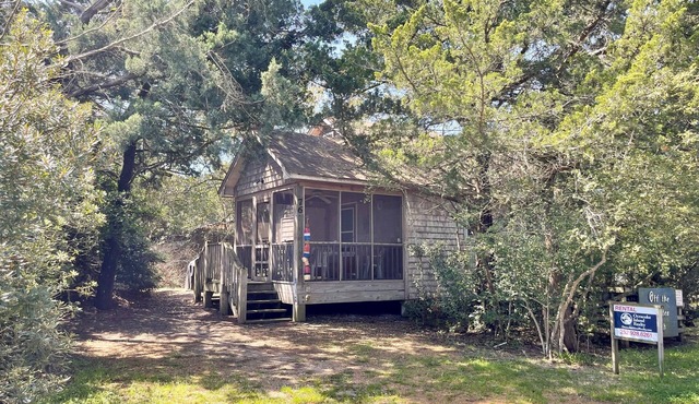 Off The Beaten Path: Surrounded by trees and nicely secluded.