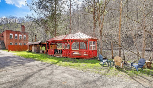 'Old School ATV Retreat' On Warrior Trail, 8BR