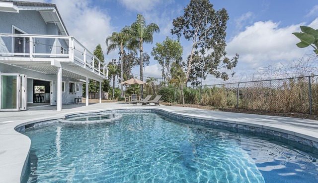 ~OPEN 8/23-28! Beachy Lagoon Getaway! Pool & Spa, Pets OK, Remodeled!~