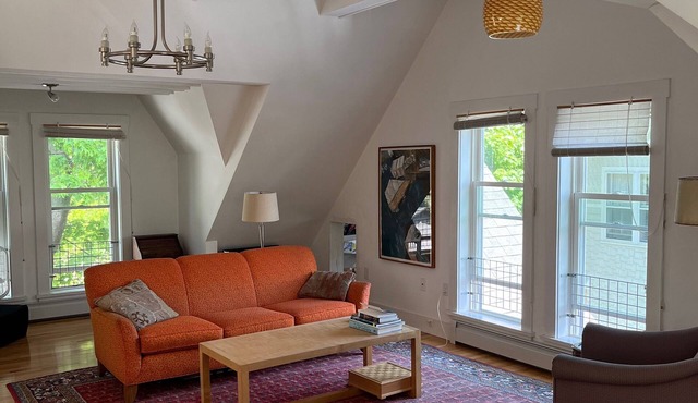 Open floor plan 2 bedroom in downtown Bar Harbor on second floor