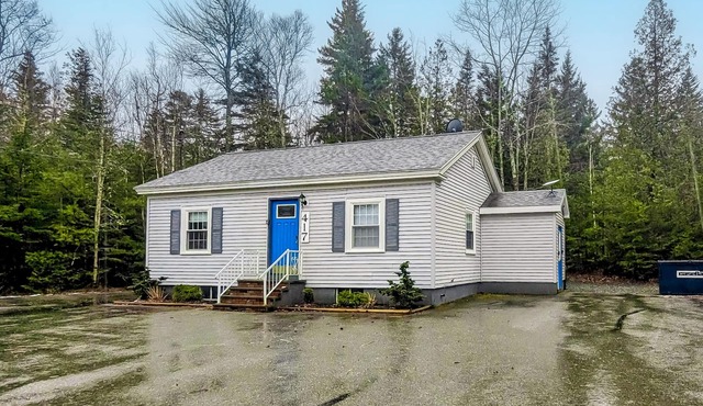 Open layout Maine cottage with washer/dryer & grill - dog-friendly