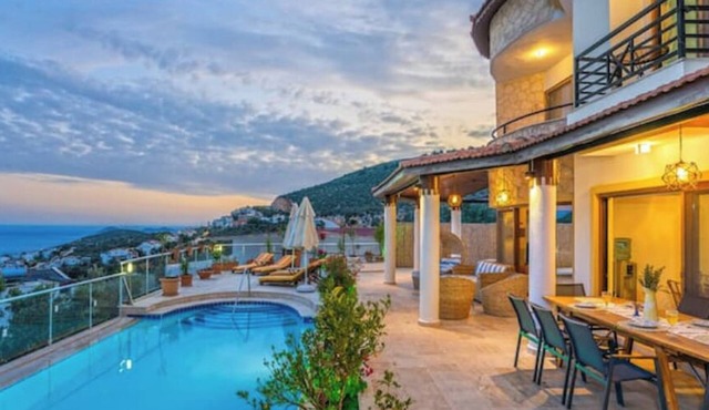Panorama Villa in Kalkan 5 beds. 4 Bedroomsn