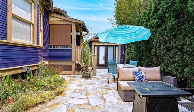Patio Villa: sleeps 1–4; 2 kitchens; gas fire pit